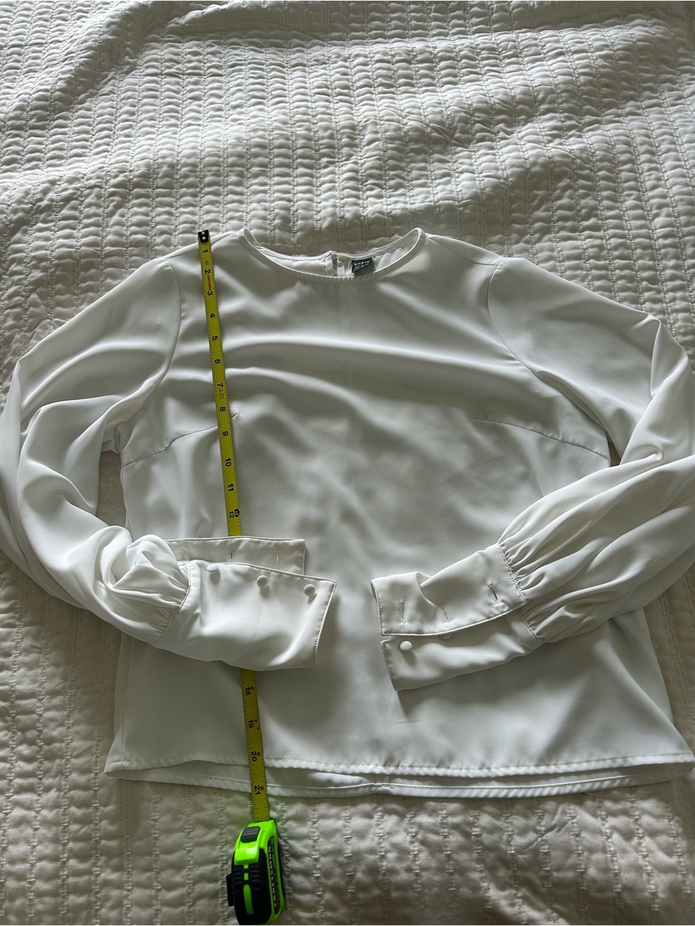 SHEIN White Long-Sleeve Button-Cuff Blouse